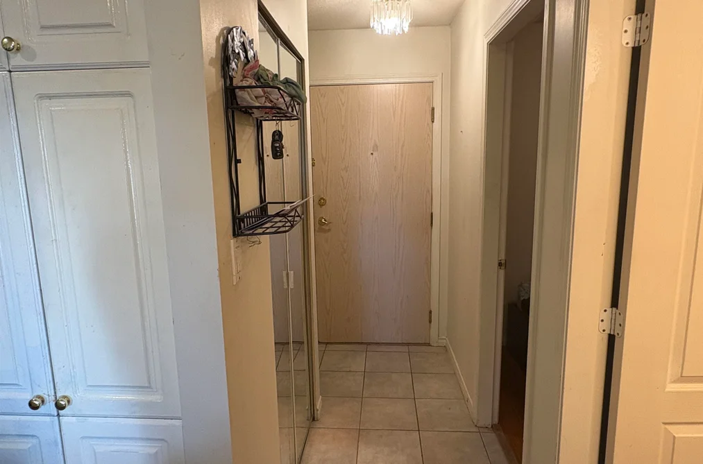 305 1035 AUCKLAND STREET, New Westminster BC V3M 1K9, New Westminster BC — Residential for Sale - Photo 2