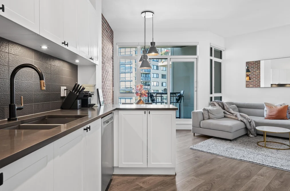 305 105 W 2ND STREET, North Vancouver BC V7M 0E3, North Vancouver BC — Residential for Sale - Photo 6