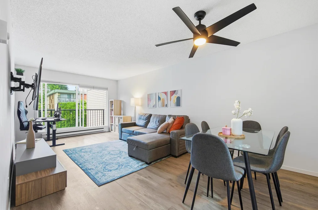 Condo for sale at 305 1050 Howie Avenue Coquitlam British Columbia - MLS: R3127267