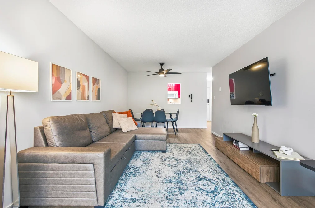 305 1050 HOWIE AVENUE, Coquitlam BC V3J 1T6, Coquitlam BC — Residential for Sale - Photo 2