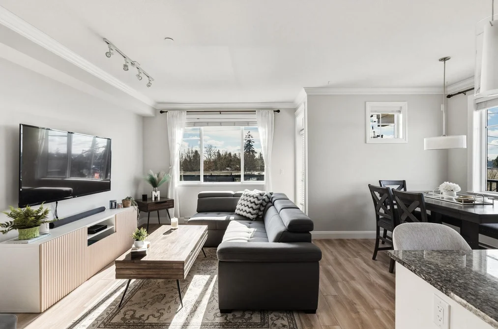 Condo for sale at 305 11862 226 Street Maple Ridge British Columbia - MLS: R3091731