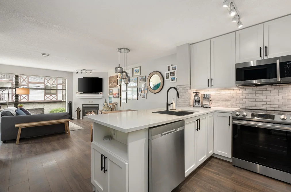 124 W 3rd St Unit 305, North Vancouver, BC - MLS: R3149048