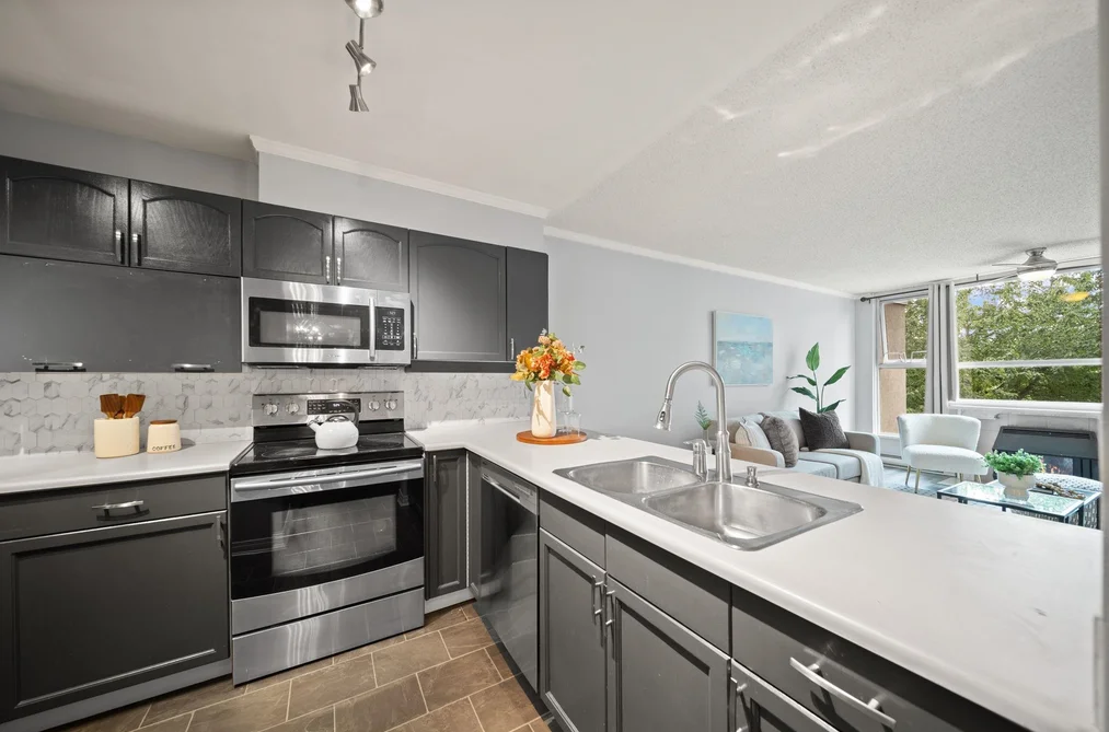 305 1250 QUAYSIDE DRIVE, New Westminster BC V3M 6E2, New Westminster BC — Residential for Sale — Photo 14 of 26