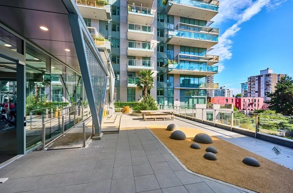 305 1365 DAVIE STREET, Vancouver BC V6E 1N5, Vancouver BC — Residential for Sale — Photo 3 of 24