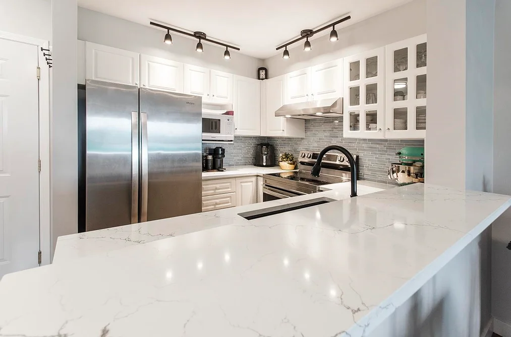 305 155 E 3RD STREET, North Vancouver BC V7L 1E5, North Vancouver BC — Residential for Sale - Photo 3