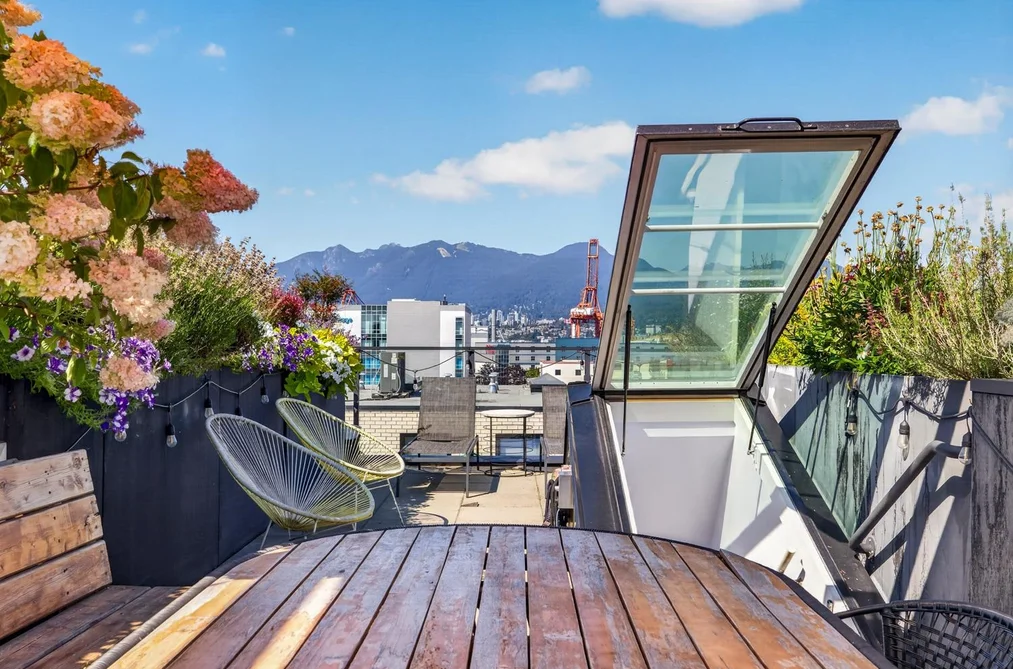 Townhouse for sale at 305 1647 E Pender Street Vancouver British Columbia - MLS: R3154441