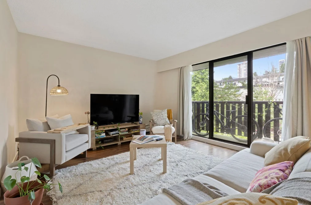 Condo for sale at 305 175 E 4th Street North Vancouver British Columbia - MLS: R3128212