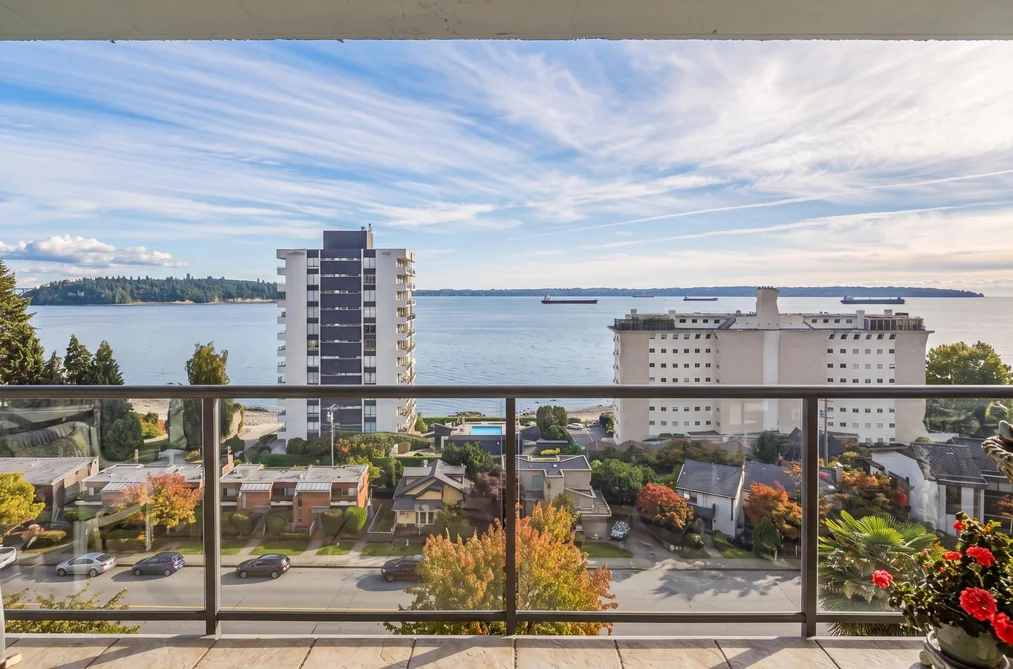 1845 Bellevue Ave Unit 305, West Vancouver, BC - MLS: R3176369