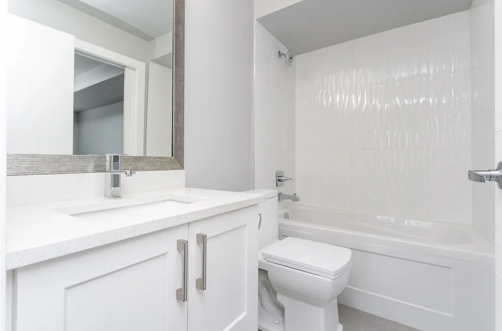 305 1990 WESTMINSTER AVENUE, Port Coquitlam BC V3B 1E8, Port Coquitlam BC — Residential for Sale - Photo 2