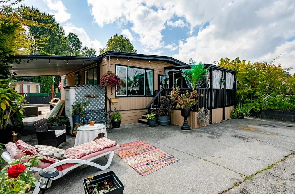 Manufactured Home for sale at 305 201 Cayer Street Coquitlam British Columbia - MLS: R3169781