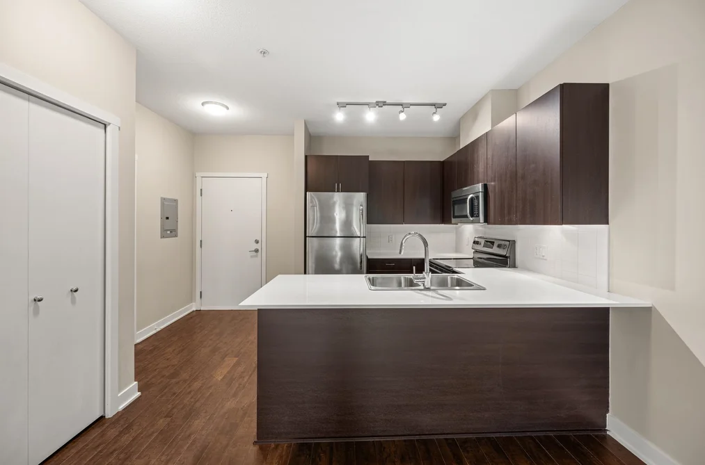 305 20460 DOUGLAS CRESCENT, Langley BC V3A 0C6, Langley BC — Residential for Sale - Photo 2