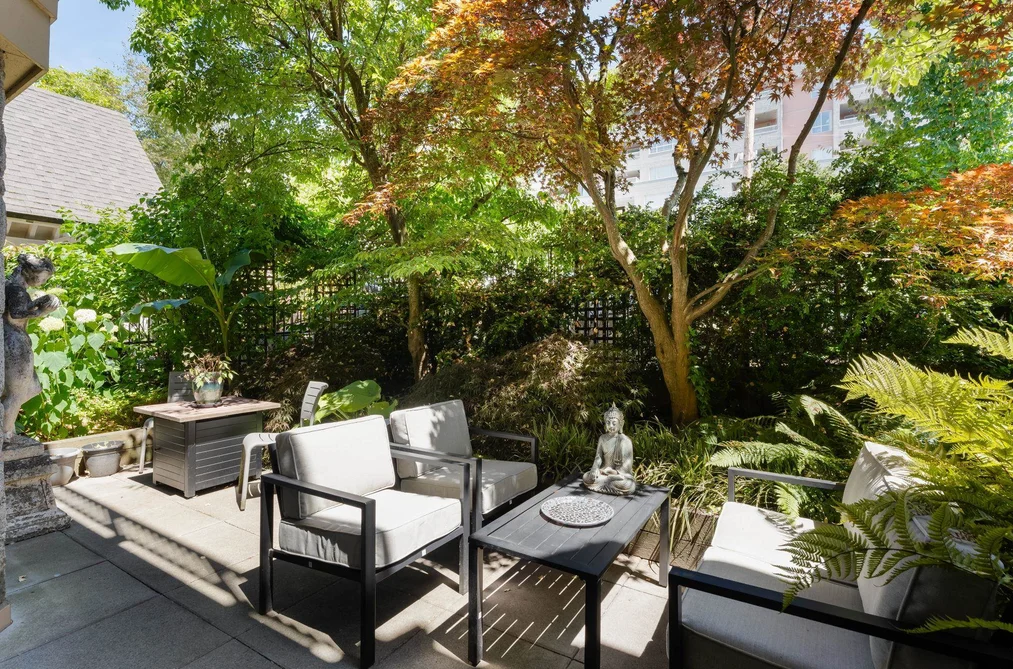 305 210 ELEVENTH STREET, New Westminster BC V3M 4C9, New Westminster BC — Residential for Sale - Photo 2