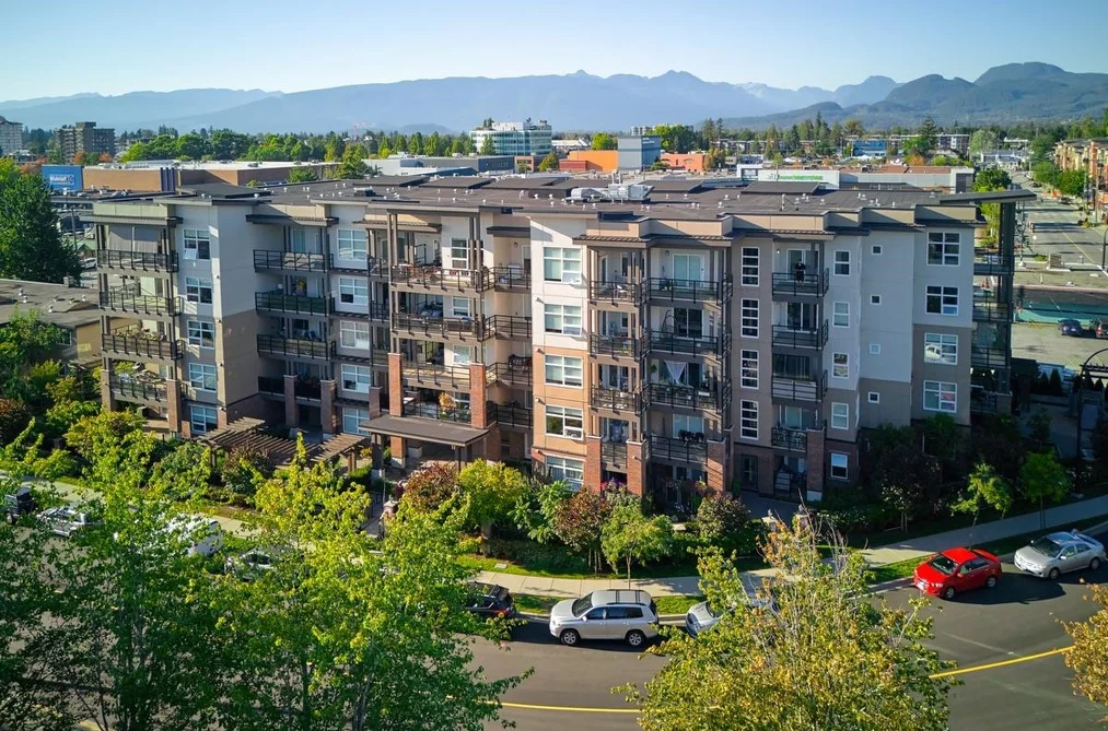 Condo for sale at 305 22577 Royal Crescent Maple Ridge British Columbia - MLS: R3153186