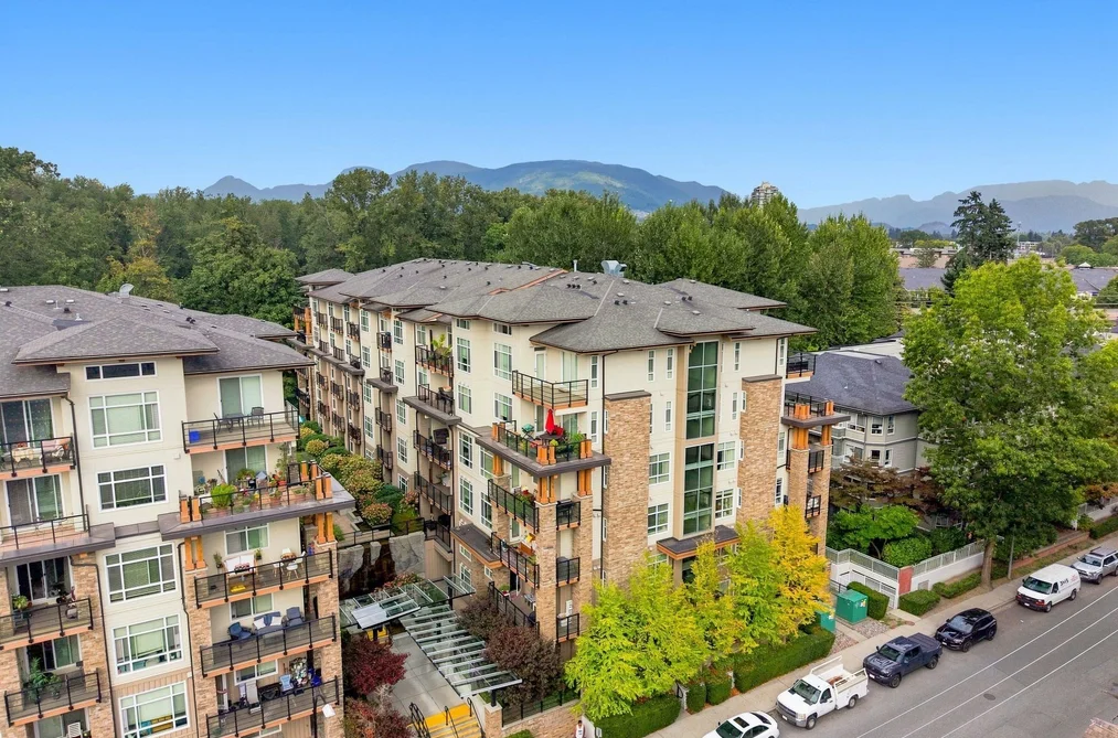 Condo for sale at 305 2465 Wilson Avenue Port Coquitlam British Columbia - MLS: R3162095