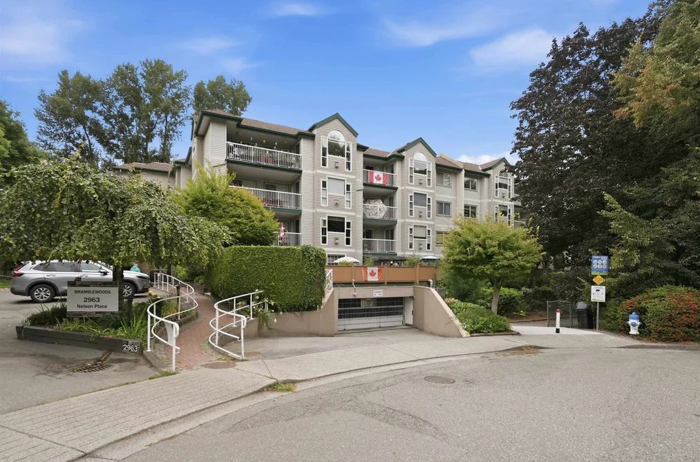Condo for sale at 305 2963 Nelson Place Abbotsford British Columbia - MLS: R3163018