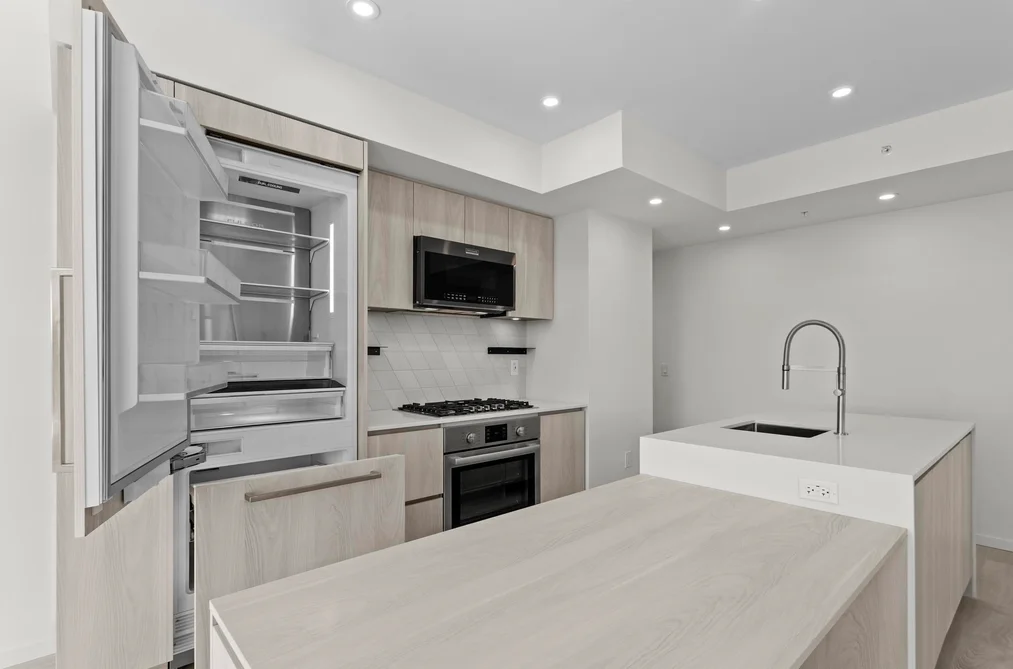 305 3264 VANNESS AVENUE, Vancouver BC V5R 4V3, Vancouver BC — Residential for Sale — Photo 5 of 32