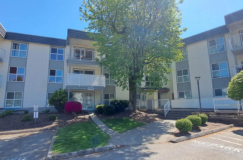 305 32870 GEORGE FERGUSON WAY, Abbotsford BC V2S 7K1, Abbotsford BC — Residential for Sale - Photo 2