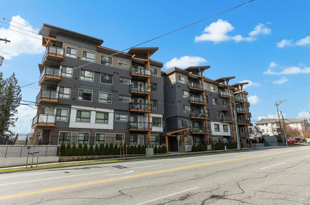 305 33568 GEORGE FERGUSON WAY, Abbotsford BC V2S 0M3, Abbotsford BC — Residential for Sale - Photo 4