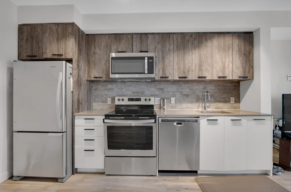 305 38013 THIRD AVENUE, Squamish BC V8B 0Z8, Squamish BC — Residential for Sale - Photo 3