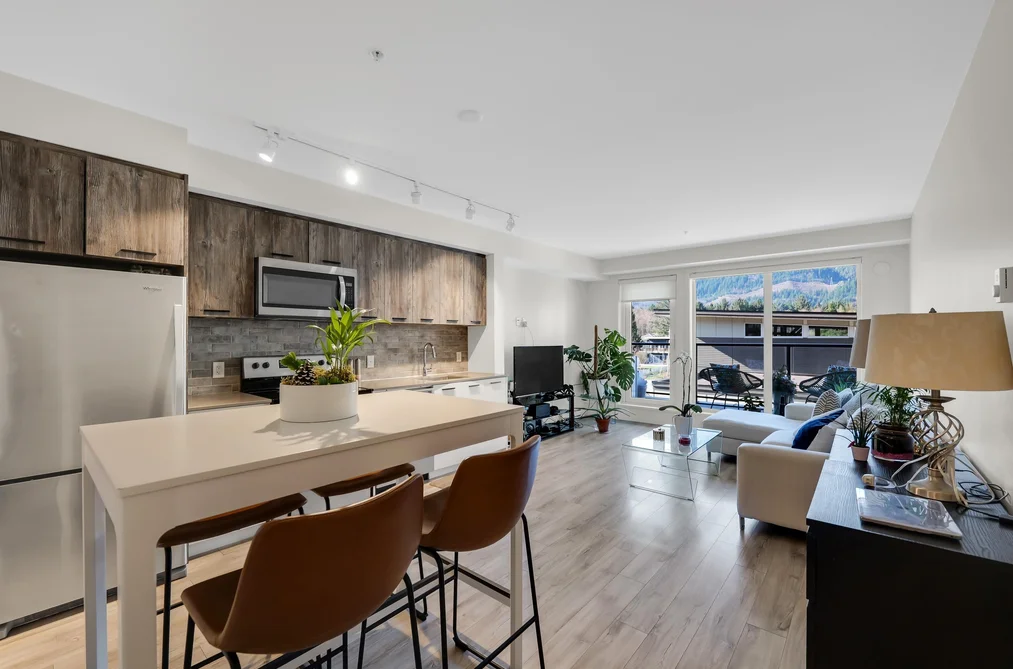 305 38013 THIRD AVENUE, Squamish BC V8B 0Z8, Squamish BC — Residential for Sale - Photo 4