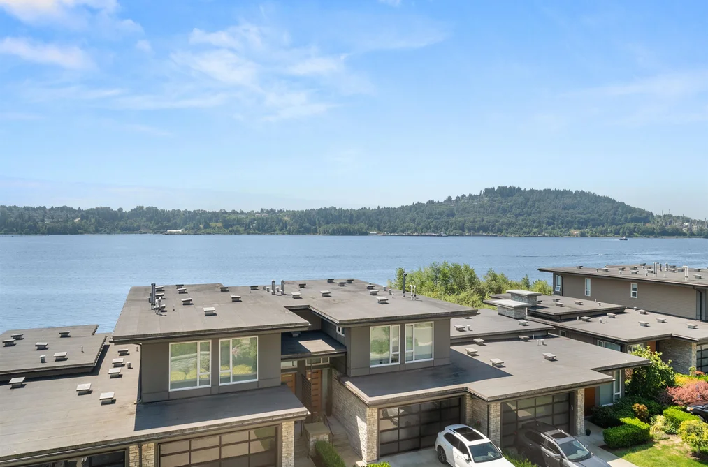 Condo for sale at 305 3911 Cates Landing Way North Vancouver British Columbia - MLS: R3147362