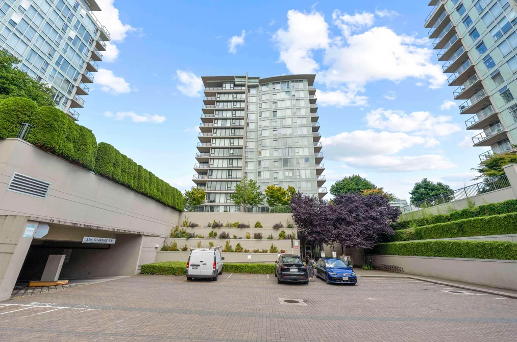 Condo for sale at 305 5068 Kwantlen Street Richmond British Columbia - MLS: R3148062