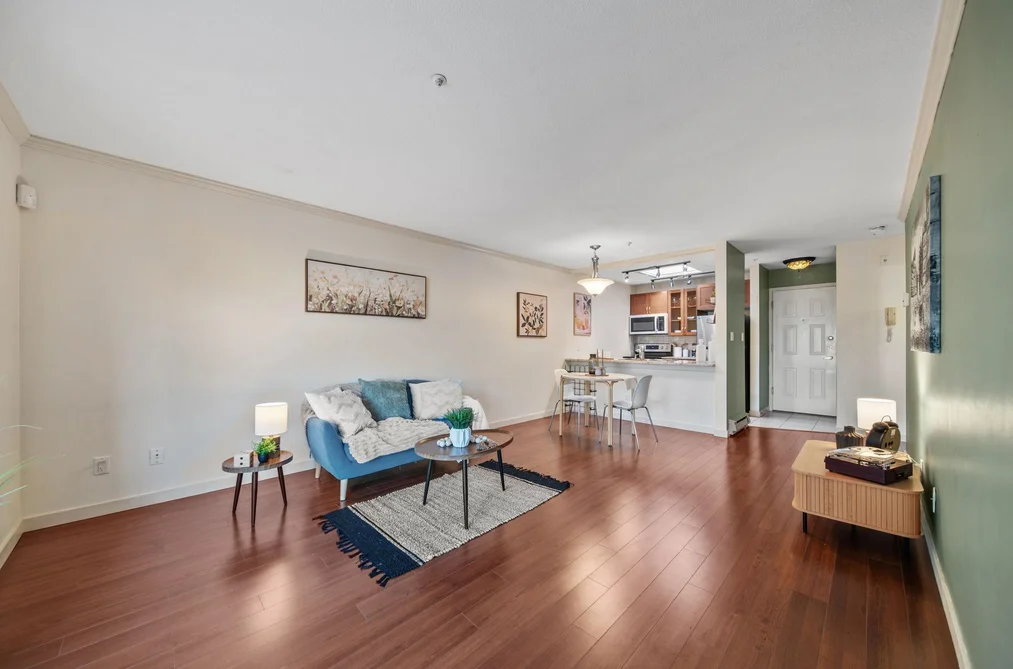 305 526 THIRTEENTH STREET, New Westminster BC V3M 4L9, New Westminster BC — Residential for Sale - Photo 3