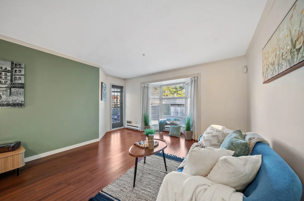 305 526 THIRTEENTH STREET, New Westminster BC V3M 4L9, New Westminster BC — Residential for Sale - Photo 4