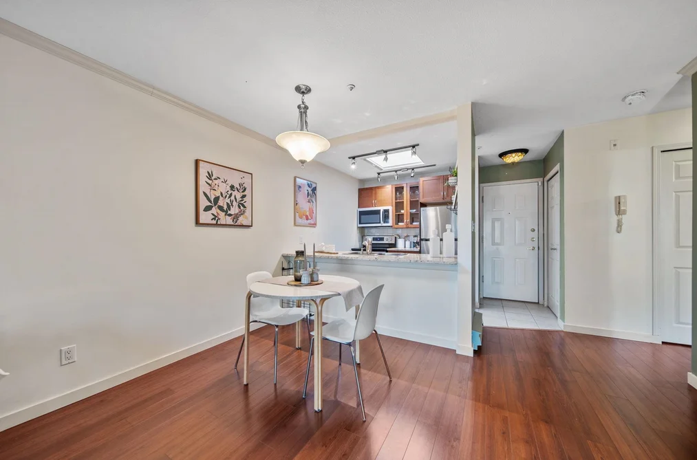 305 526 THIRTEENTH STREET, New Westminster BC V3M 4L9, New Westminster BC — Residential for Sale - Photo 7