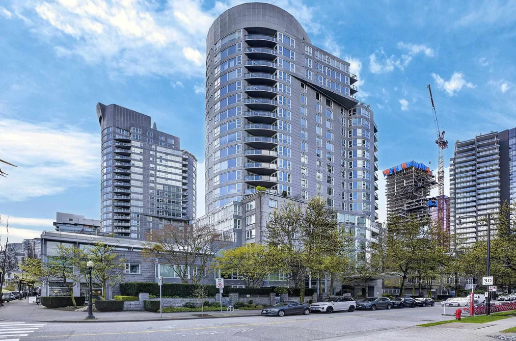 305 560 CARDERO STREET, Vancouver BC V6G 3E9, Vancouver BC — Residential for Sale - Photo 2