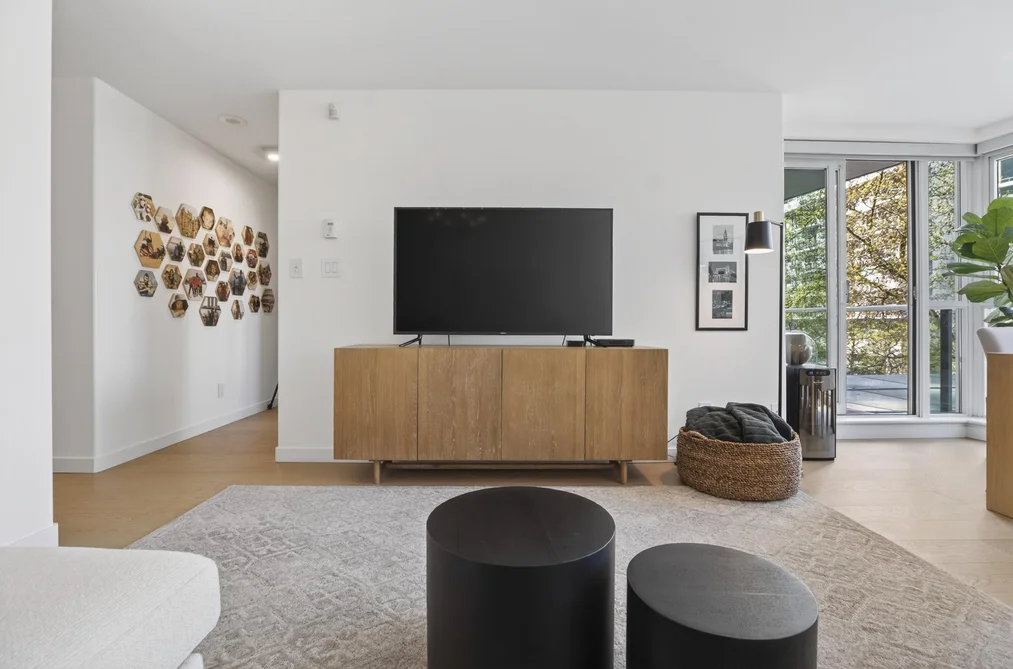 305 560 CARDERO STREET, Vancouver BC V6G 3E9, Vancouver BC — Residential for Sale - Photo 5