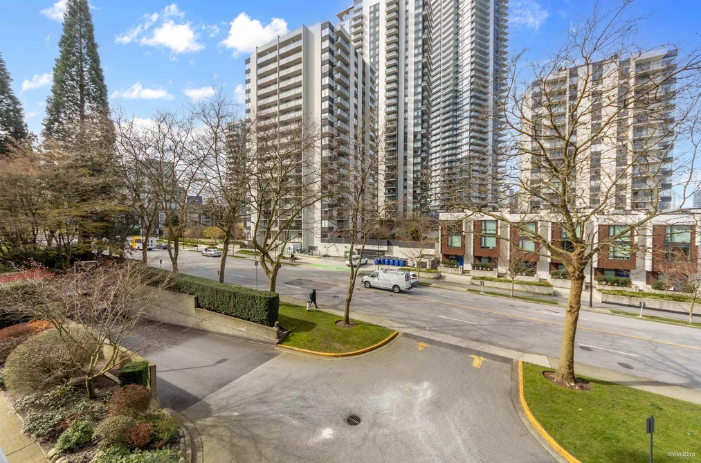 305 6070 MCMURRAY AVENUE, Burnaby BC V5H 4J3, Burnaby BC — Residential for Sale - Photo 2