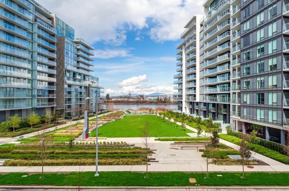 Condo for sale at 305 6688 Pearson Way Richmond British Columbia - MLS: R3093054