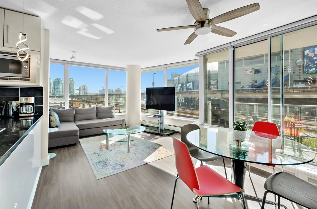 Condo for sale at 305 689 Abbott Street Vancouver British Columbia - MLS: R3119897