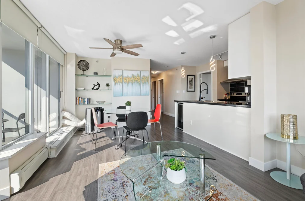 305 689 ABBOTT STREET, Vancouver BC V6J 0J2, Vancouver BC — Residential for Sale - Photo 2