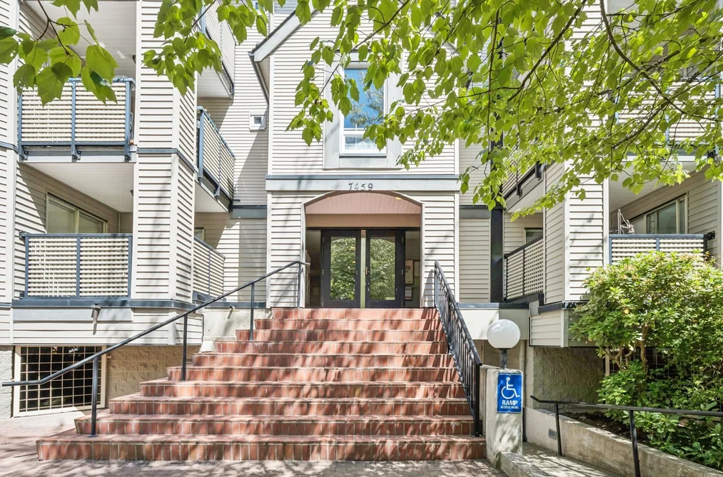 Condo for sale at 305 7459 Moffatt Road Richmond British Columbia - MLS: R3124623