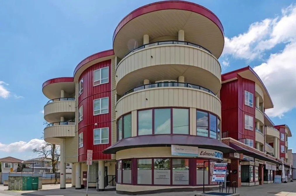 Condo for sale at 305 7738 Edmonds Street Burnaby British Columbia - MLS: R3096578