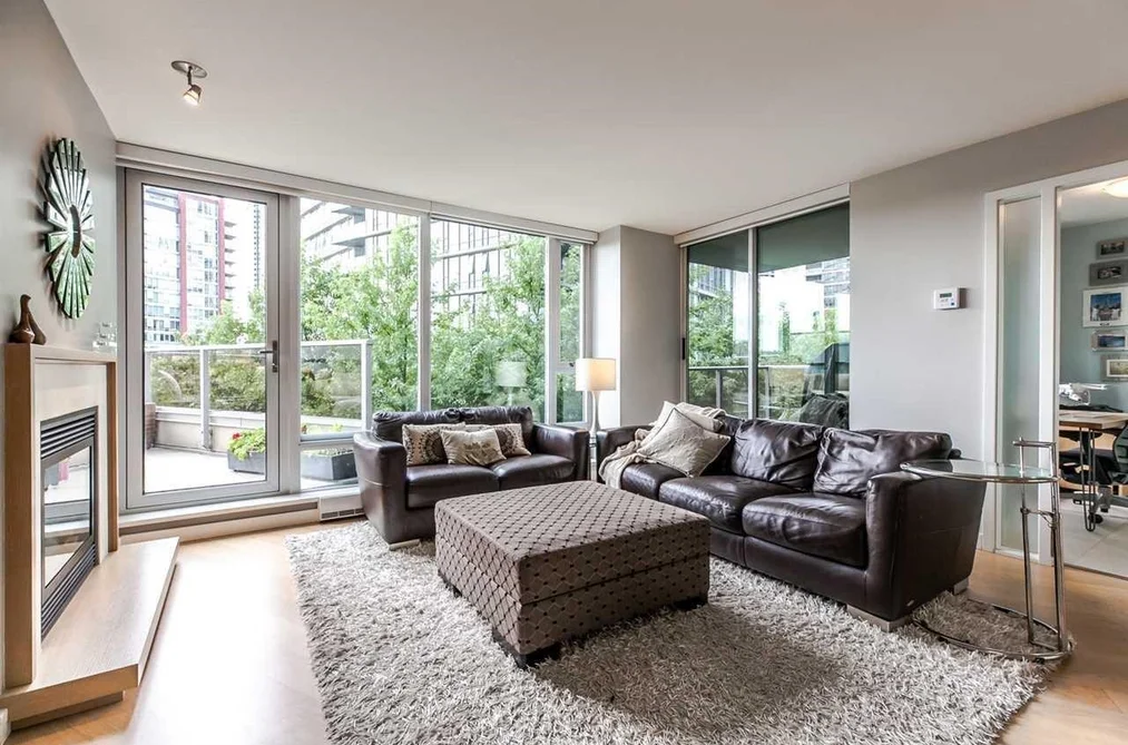 305 8 SMITHE MEWS, Vancouver BC V6B 0A5, Vancouver BC — Residential for Sale - Photo 4