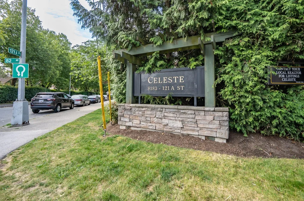 Condo for sale at 305 8183 121a Street Surrey British Columbia - MLS: R3159880