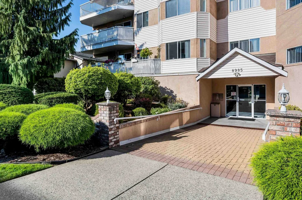 305-8985 Mary Street, Chilliwack, BC - Condo for Sale - Photo 3 of 33