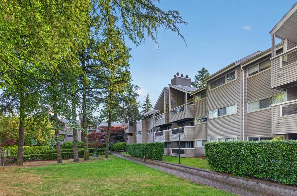 305 932 ROBINSON STREET, Coquitlam BC V3J 7R8, Coquitlam BC — Residential for Sale - Photo 2