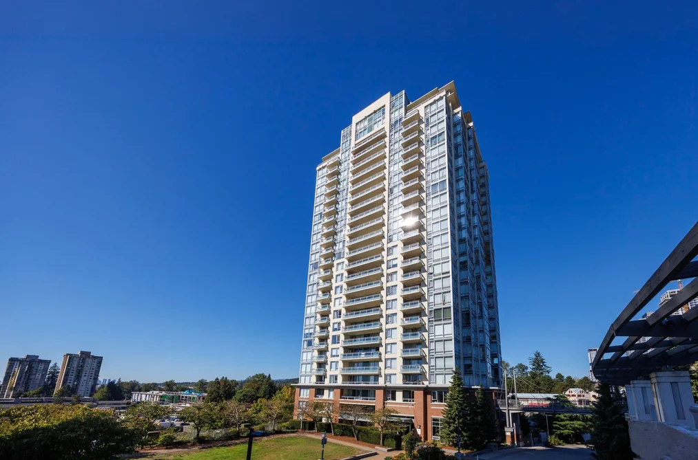 Condo for sale at 305 9868 Cameron Street Burnaby British Columbia - MLS: R3168625