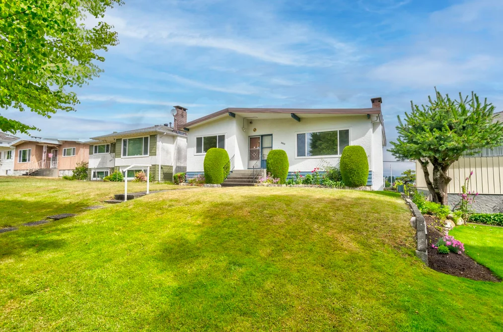 3053 E 16TH AVENUE, Vancouver BC V5M 2M4, Vancouver BC — Residential for Sale - Photo 2