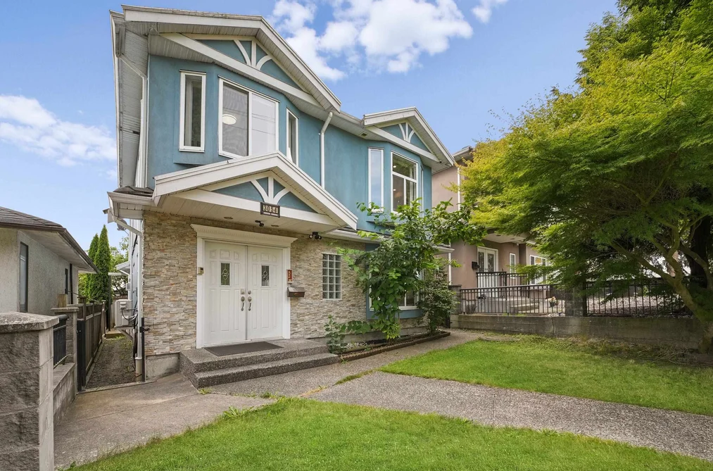 House for sale at 3054 E 5th Avenue Avenue Vancouver British Columbia - MLS: R3158089