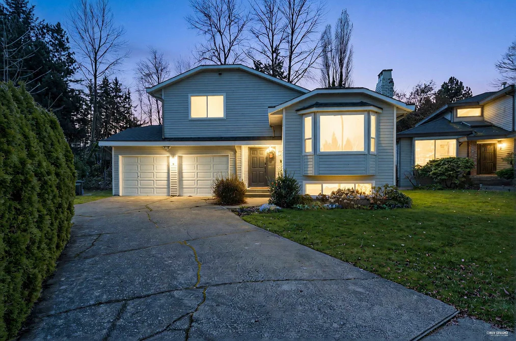 House for sale at 3055 Rothbury Place Burnaby British Columbia - MLS: R3099468