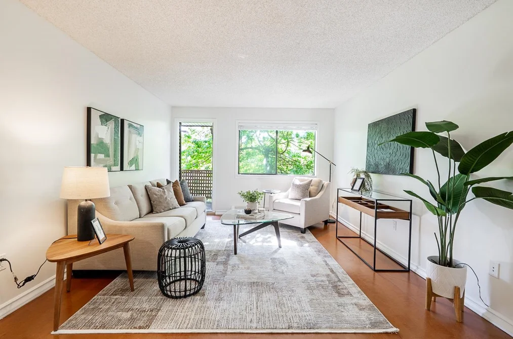 Condo for sale at 306 10680 151a Street Surrey British Columbia - MLS: R3131974