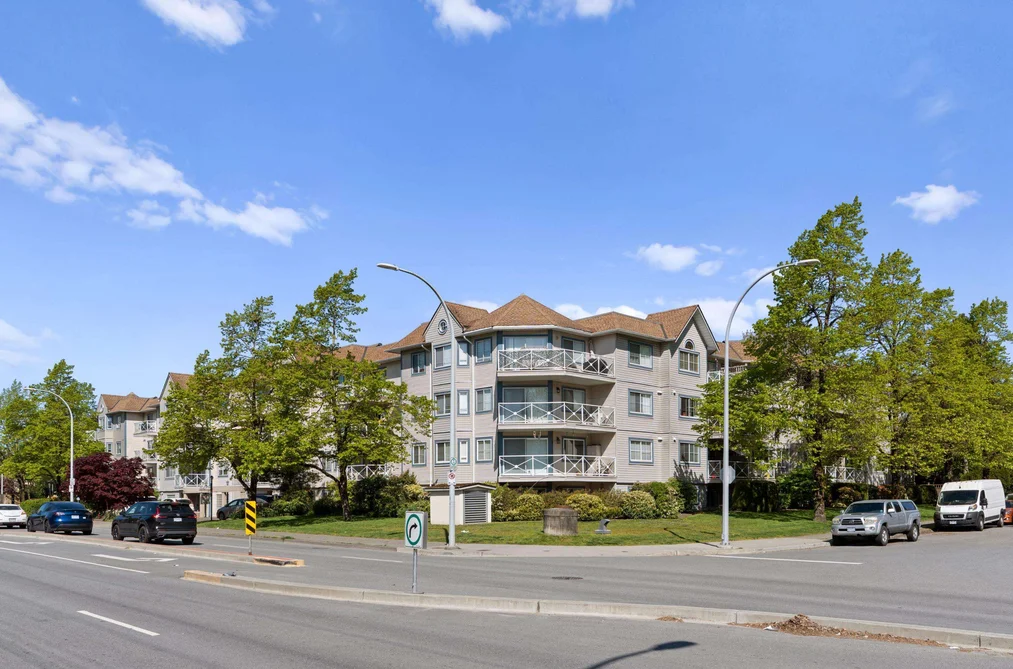 Condo for sale at 306 12101 80 Avenue Surrey British Columbia - MLS: R3115883