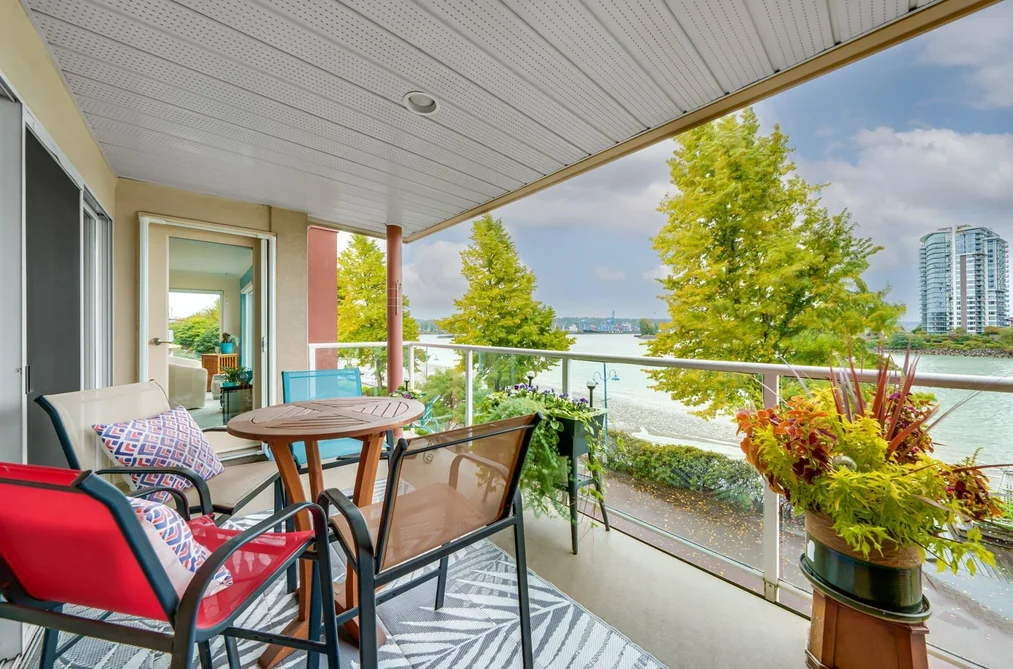 1230 Quayside Dr Unit 306, New Westminster, BC - MLS: R3170861