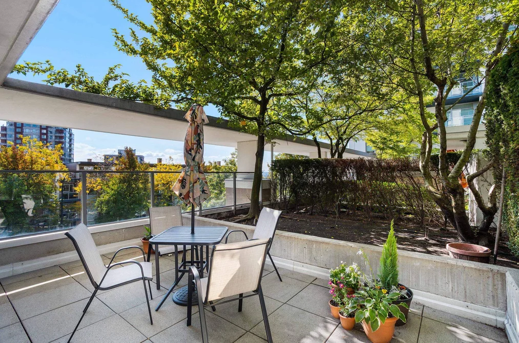 158 W 13th St Unit 306, North Vancouver, BC - MLS: R3172369