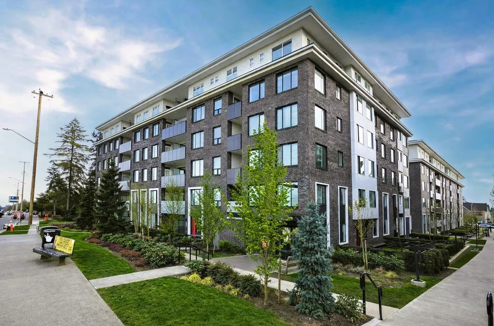 Condo for sale at 306 15858 Fraser Highway Surrey British Columbia - MLS: R3113983